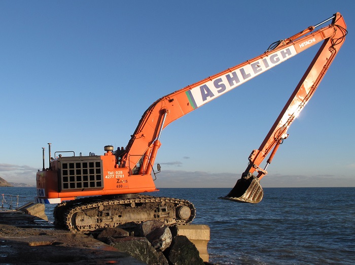 日立挖掘機邁向智能維護時代:全新維修軟件引領行業變革