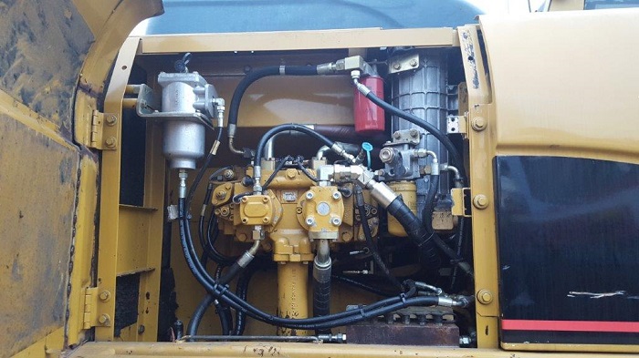 解密卡特挖掘機發動機問題:啟動困難、失去動力及異常噪音的專業解決方案